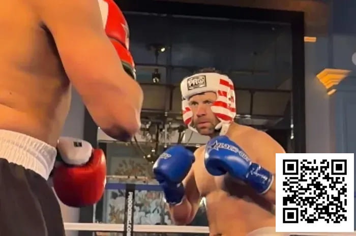 【APL扑克】”Jungleman”拳击赛第二回合遭偷袭，面部流血，比赛被叫停