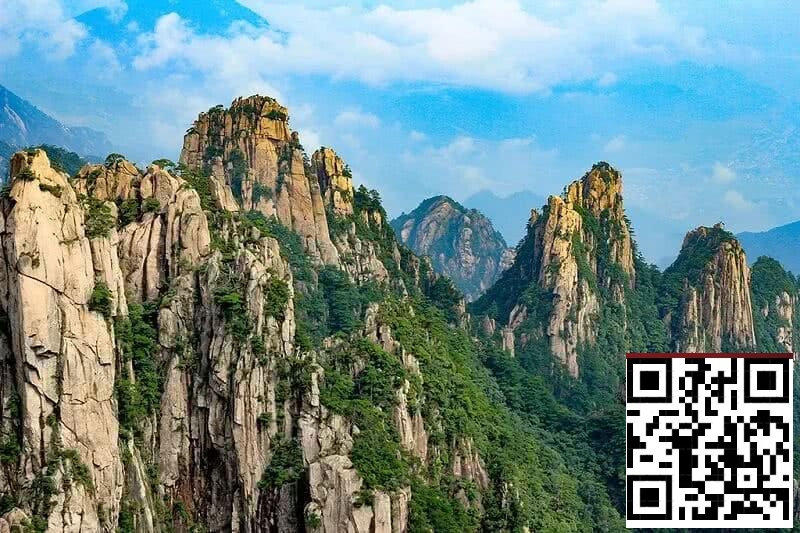 【APL扑克】泰山之巅首日 | 吕彦与何映含分别斩获开幕赛AB组CL,Day1共262人次参与,38人晋级Day2