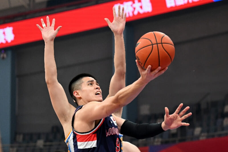 【APL扑克】CBA焦点战前瞻：北京首钢vs广东宏远，防守与快攻的巅峰对决