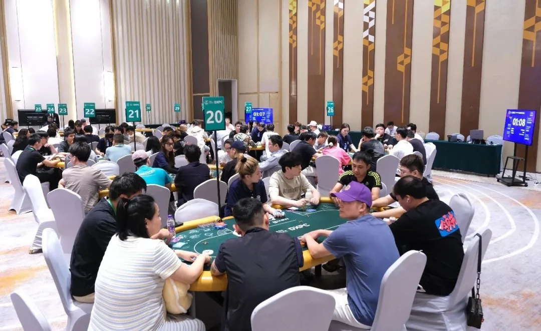 【APL扑克】DXPC丹霞杯 | 常田甜开幕赛逆转登顶，多名巾帼力量展现温柔与强劲！首届亚军女神温祖仪重返赛场