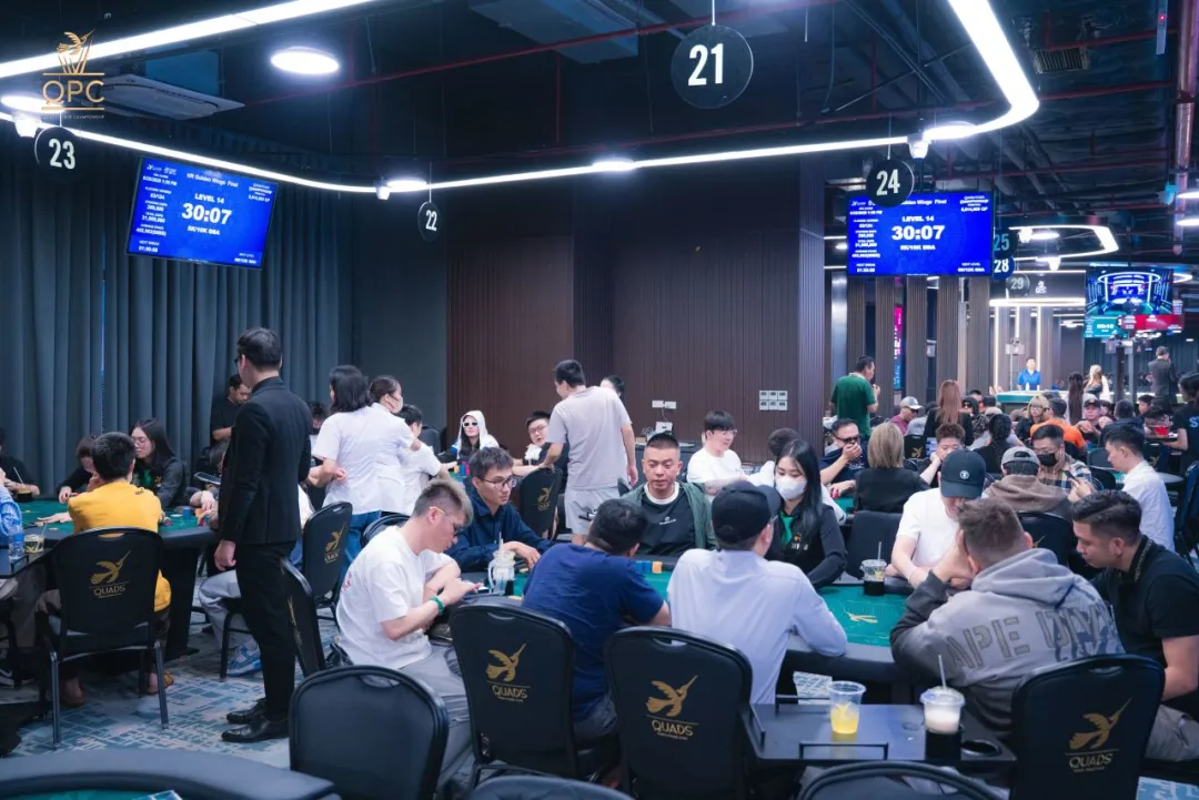 【APL扑克】越南河内QPC Day9｜陈明聪获主赛亚军，冯苗止步第八名；迷你主赛1047人次参赛如火如荼；冯海棣获豪客金翼赛冠军！