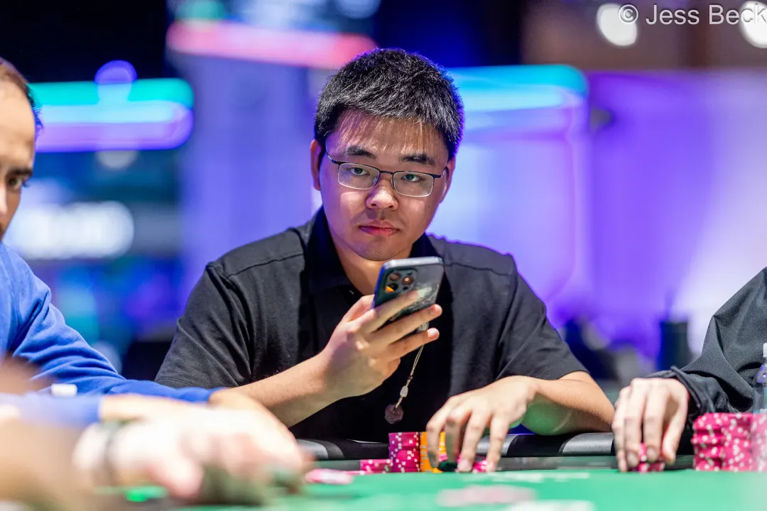 【APL扑克】2026WSOP | 主赛剩62人，唐俊杰记分牌第七，携手Tianle Wang、章聪雅挺进Day7