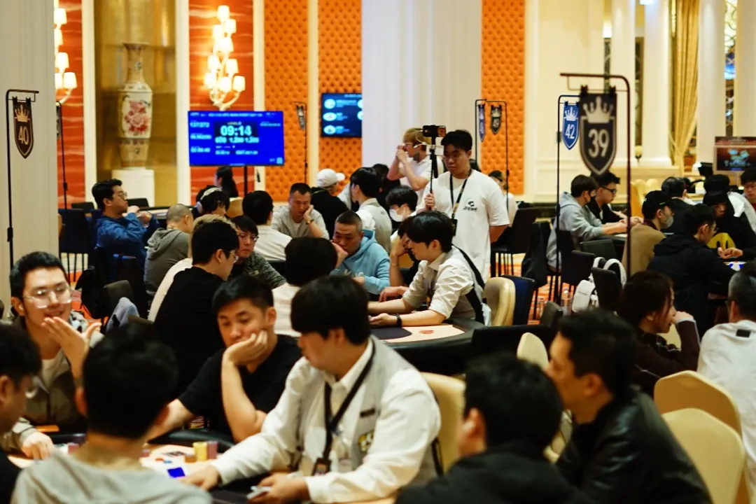 【APL扑克】2026KPC济州站｜主赛事燃情开启！A组火爆开局314人次参赛40人突围晋级，王竹斋强势领跑装袋66.6万筹码斩获CL！多场重磅赛事陆续来袭！
