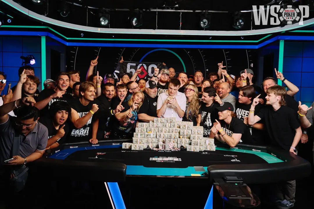 【APL扑克】WSOP主赛事单挑J3o抓诈同花，英雄式跟注还是世纪自杀？