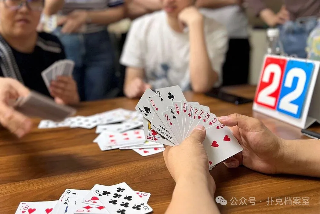 【APL扑克】从“饭前不掼蛋,等于没吃饭”到1.4亿玩家:掼蛋凭什么横扫中国牌桌?