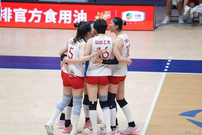 【APL扑克】女排亚锦赛决赛中国2-3惜败泰国，惠若琪赛后点评：对手更亚洲化，我们需提升应变与强度