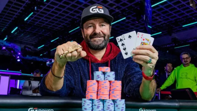 【APL扑克】丹牛赢得2026 WSOP第8条金手链：51岁，他还在赢