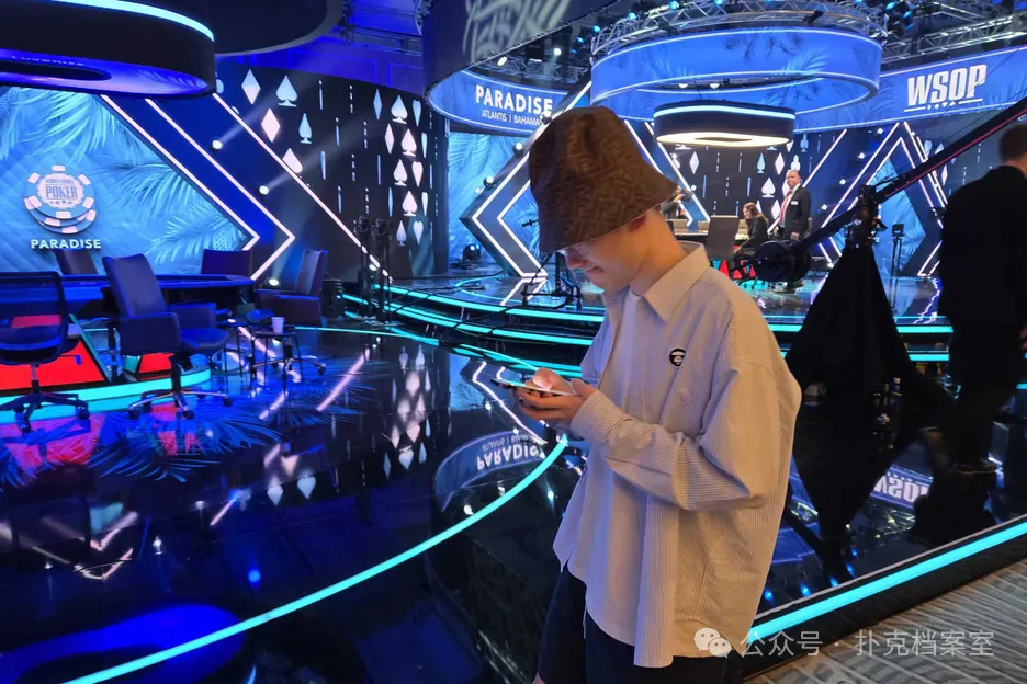 【APL扑克】你总以为放下手机就能打好牌,但真正的问题是你根本受不了无聊