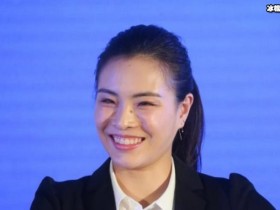 【APL扑克】吴敏霞穿修身裙凹凸有致,大油头震慑全场