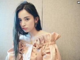 【APL扑克】古力娜扎休闲装跨年,“蚂蚁腰”令人羡慕