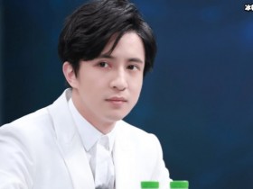 【APL扑克】薛之谦穿花衬衣也是没谁了,歌好人也帅气质也不落下