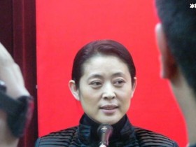 【APL扑克】倪萍发文认可万茜能力,获得老艺术家认可万茜表示荣幸