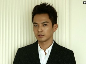 【APL扑克】《这就是街舞》钟汉良拍宣传片,网友:他太可爱了