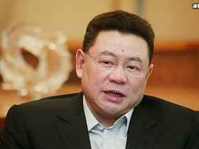 【APL扑克】刘銮雄携款外逃?10亿财产冻结妻子当街痛哭