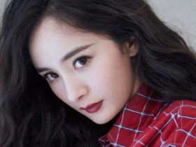 【APL扑克】杨幂双马尾女仆装超软萌,罕见参加综艺竟是这种扮相