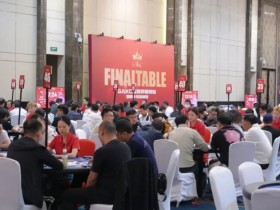 【APL扑克】GAKC皇冠杯廊坊站|高能炸场!主赛半决赛162人角逐,17人晋级决赛,包喜豪3815000记分牌成为CL